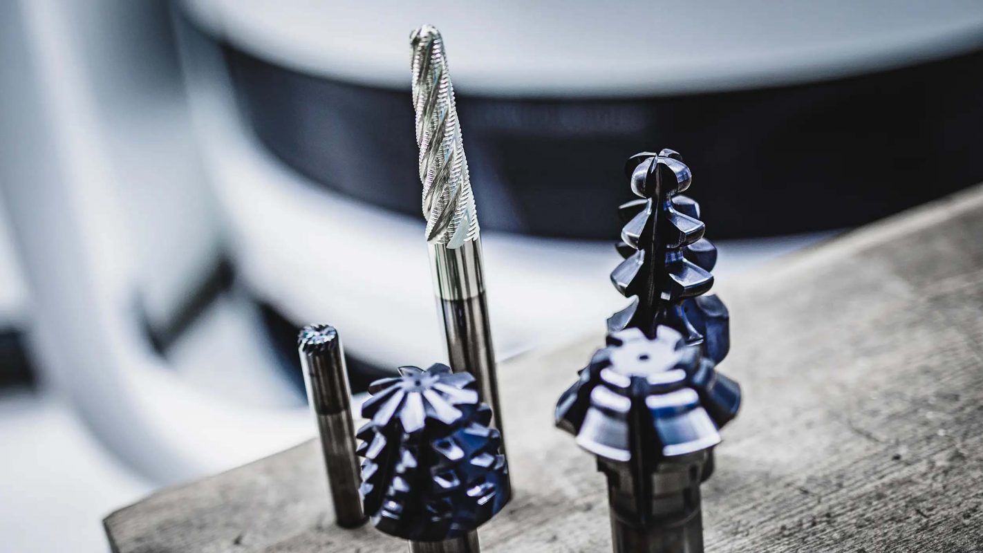 J. Bauer Präzisionswerkzeuge Normwerkzeuge Spezialwerkzeuge Produkte Fertigung Team Cutting Tools Nachhaltigkeit Qualität